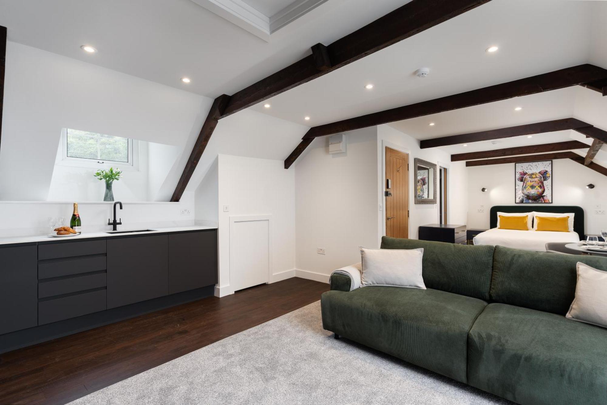 Luxury Modern Suite In Marazion With Parking Екстериор снимка